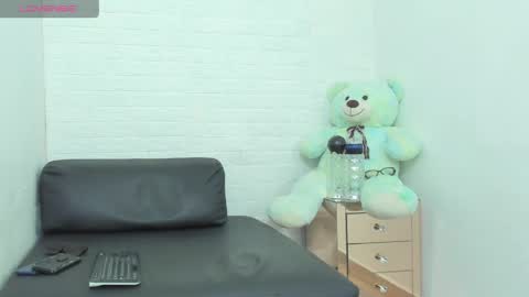 melannie roses online show from 04/03/26, 07:56