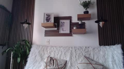 Melany online show from 01/09/26, 01:58