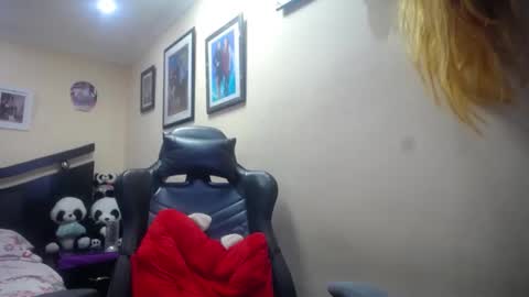 melany online show from 02/03/25, 04:46