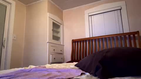 Tan lines online show from 01/16/26, 03:43