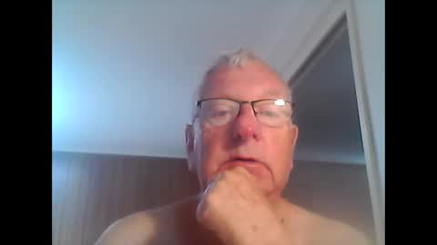 melbourne000 online show from 02/13/25, 11:37
