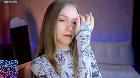 Melee Eva - Thumbs Up please  online show from 03/18/26, 03:48