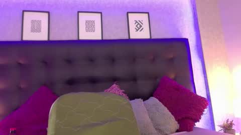 MeleekXXX online show from 11/21/25, 10:41