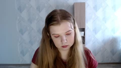 Melina online show from 04/11/26, 07:35