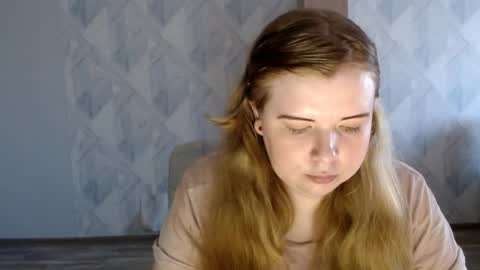 Snapshot of melina_beauty chatting on 05/30/26, 01:35 Melina online show from 05/30/26, 01:35