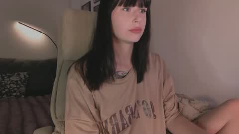 Melina online show from 12/21/25, 08:49