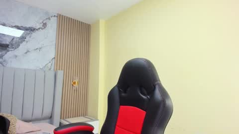 M E L I N A  online show from 09/13/25, 06:51