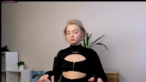 My name is Melina online show from 10/07/25, 03:14