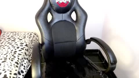 melinna706702 online show from 02/12/25, 09:01