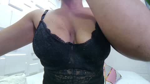 Melissa online show from 01/27/25, 01:30