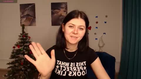 Melisa online show from 12/16/25, 07:24