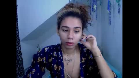 Snapshot of meliss1 chatting on 01/22/25, 04:02 melissa online show from 01/22/25, 04:02