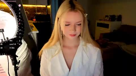 Snapshot of meliss_ss chatting on 07/15/26, 06:13 Mel or Lissa 3 Welcome here online show from 07/15/26, 06:13