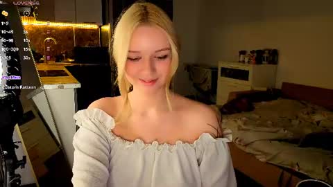Snapshot of meliss_ss chatting on 07/31/26, 08:30 Mel or Lissa 3 Welcome here online show from 07/31/26, 08:30
