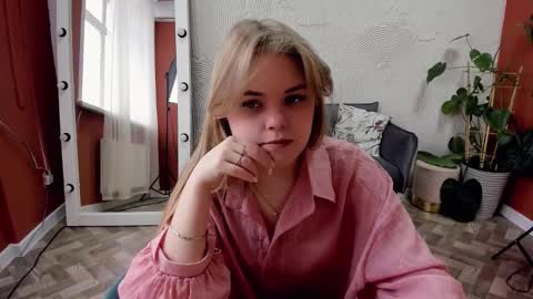 Sophia online show from 11/11/25, 07:30