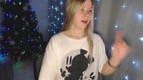 Melissa  Ray online show from 12/30/24, 07:32