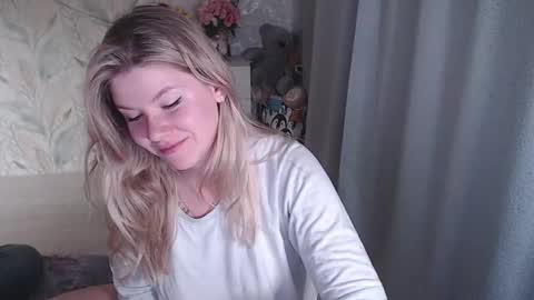 Melissa  Ray online show from 10/25/25, 07:52