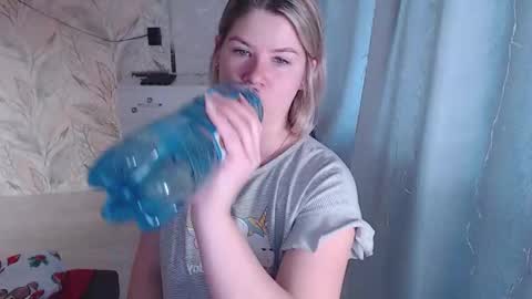 Melissa  Ray online show from 11/13/25, 10:14