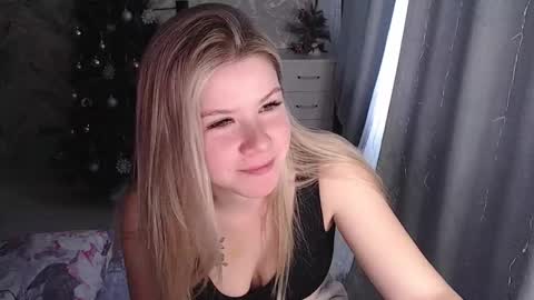 Melissa  Ray online show from 12/22/25, 04:31