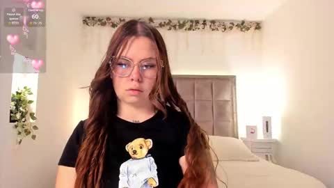 melissa_es online show from 02/17/26, 01:07