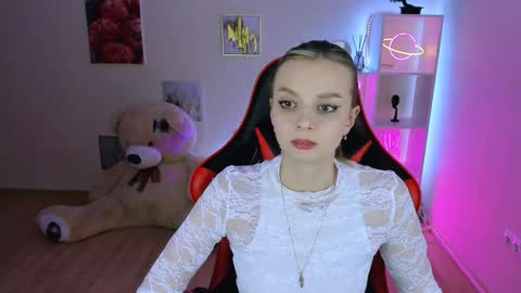 Melissa online show from 02/04/25, 02:28