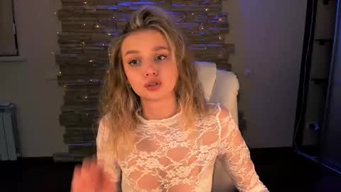 Melissa online show from 02/11/25, 11:22