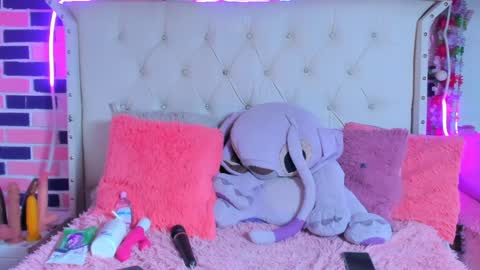 Snapshot of melissa_walker_ chatting on 02/05/25, 10:01 Meli online show from 02/05/25, 10:01
