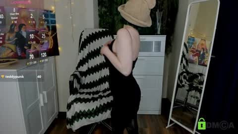 Melissa online show from 01/29/25, 01:05