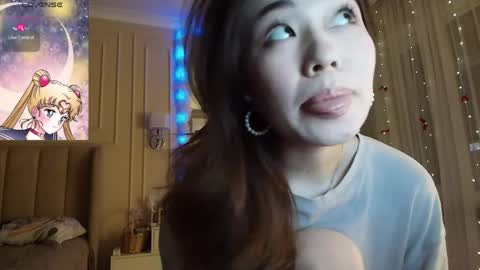 Lisaa online show from 04/03/26, 01:42