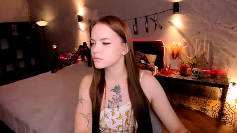 Melisa online show from 10/28/25, 02:15