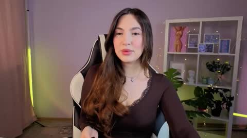 Snapshot of melissacharm_ chatting on 03/17/26, 05:44 Melissa online show from 03/17/26, 05:44