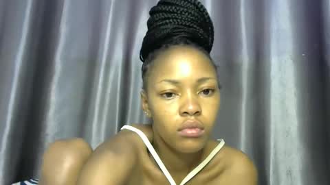 Snapshot of melissah_hot chatting on 12/01/25, 11:37 melissah_hot online show from 12/01/25, 11:37