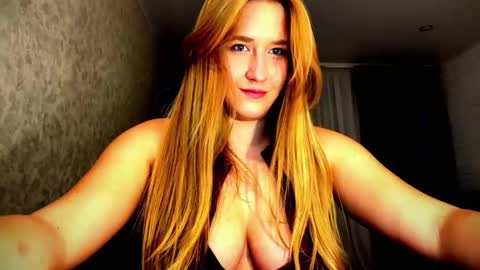 Snapshot of melissalii chatting on 11/21/25, 10:41 melissalii online show from 11/21/25, 10:41