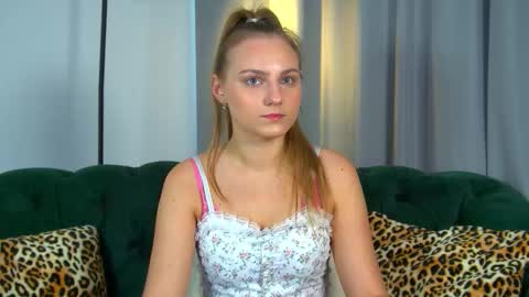 MelissaBerry online show from 11/17/25, 08:09