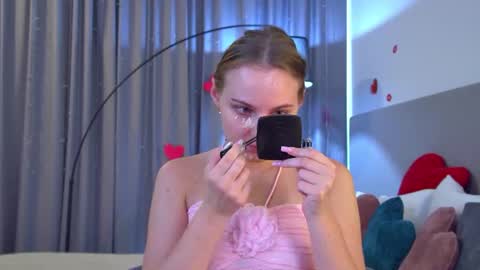 Snapshot of melissamelrey chatting on 07/19/26, 10:08 MelissaBerry online show from 07/19/26, 10:08