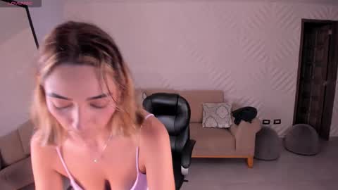 Call me Meli online show from 11/17/25, 04:40