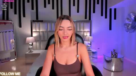 Snapshot of melissamoore_ chatting on 04/20/26, 10:07 Call me Meli online show from 04/20/26, 10:07