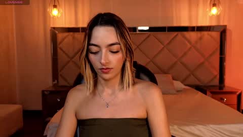 Snapshot of melissamoore_ chatting on 05/07/26, 09:14 Call me Meli online show from 05/07/26, 09:14