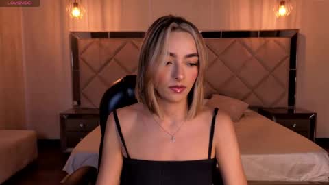 Snapshot of melissamoore_ chatting on 05/08/26, 09:25 Call me Meli online show from 05/08/26, 09:25