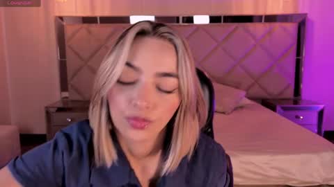 Snapshot of melissamoore_ chatting on 05/09/26, 09:36 Call me Meli online show from 05/09/26, 09:36