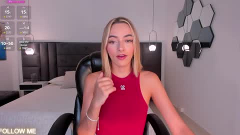 Snapshot of melissamoore_ chatting on 05/28/26, 10:12 Call me Meli online show from 05/28/26, 10:12