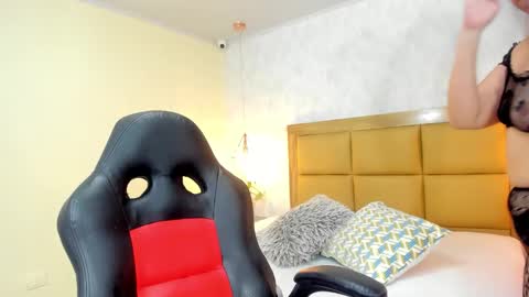    online show from 10/17/25, 08:00