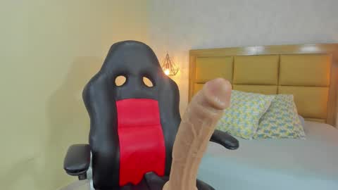    online show from 10/28/25, 08:22