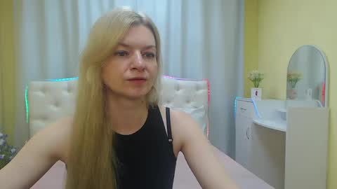 Snapshot of melissatylerbb chatting on 05/20/26, 05:24 Melissa online show from 05/20/26, 05:24