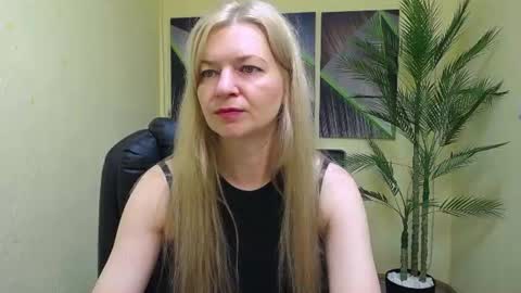Snapshot of melissatylerbb chatting on 07/08/26, 05:12 Melissa online show from 07/08/26, 05:12
