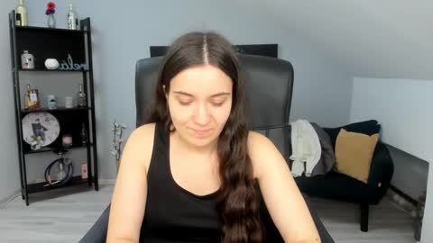 melissawiliam online show from 10/21/25, 10:49