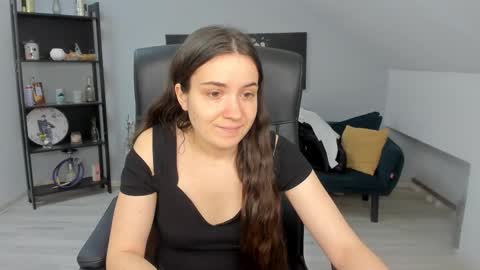 melissawiliam online show from 12/17/25, 12:11