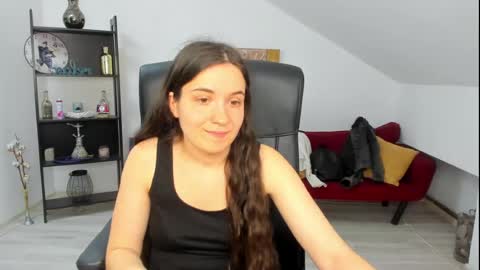 Snapshot of melissawiliam chatting on 06/15/26, 11:01 melissawiliam online show from 06/15/26, 11:01