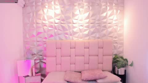  Mell online show from 04/16/26, 12:28