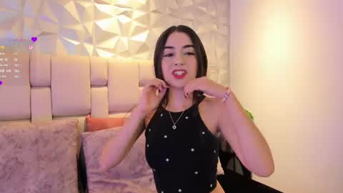 Snapshot of mell_muller chatting on 07/17/26, 11:50 Mell online show from 07/17/26, 11:50